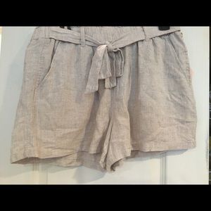 Linen shorts